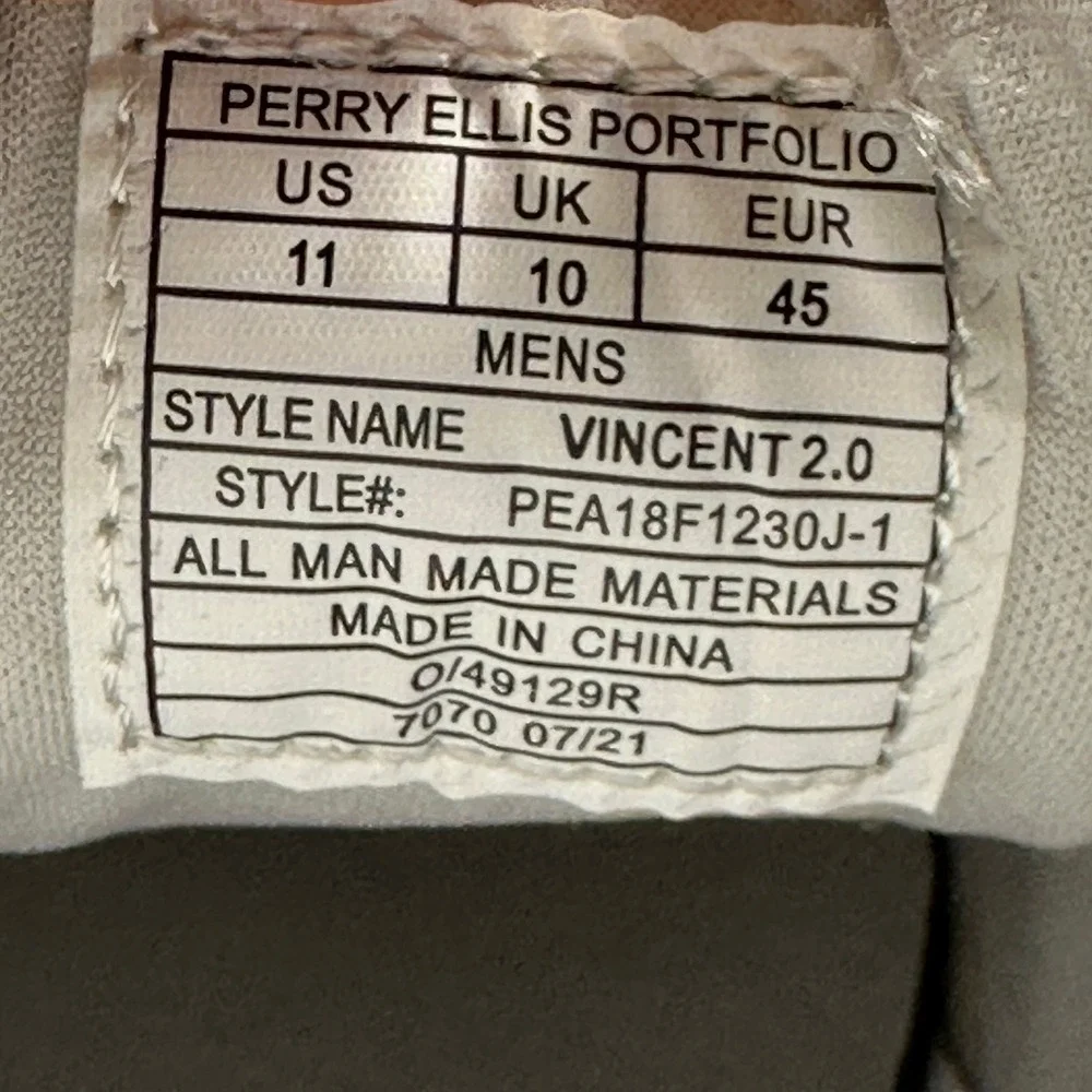 Perry Ellis Vincent 2.0 Sneakers Mens 11 Silver Metallic Low Top Casual NEW